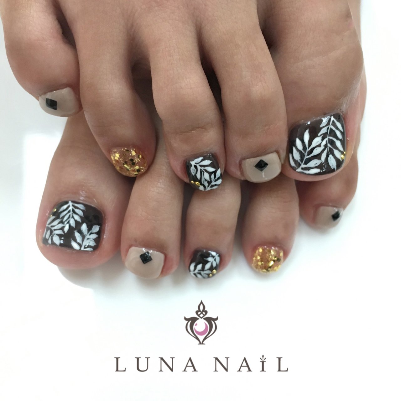 夏 海 リゾート フット ボヘミアン Luna Nail のネイルデザイン No ネイルブック