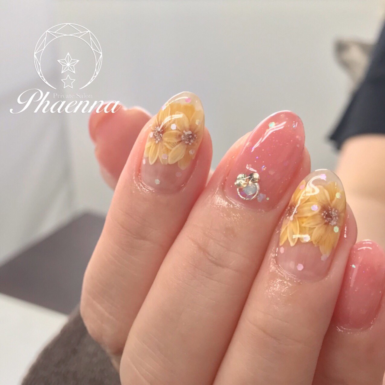 夏 海 ブライダル ハンド ホログラム Private Salon Phaennaのネイルデザイン No ネイルブック