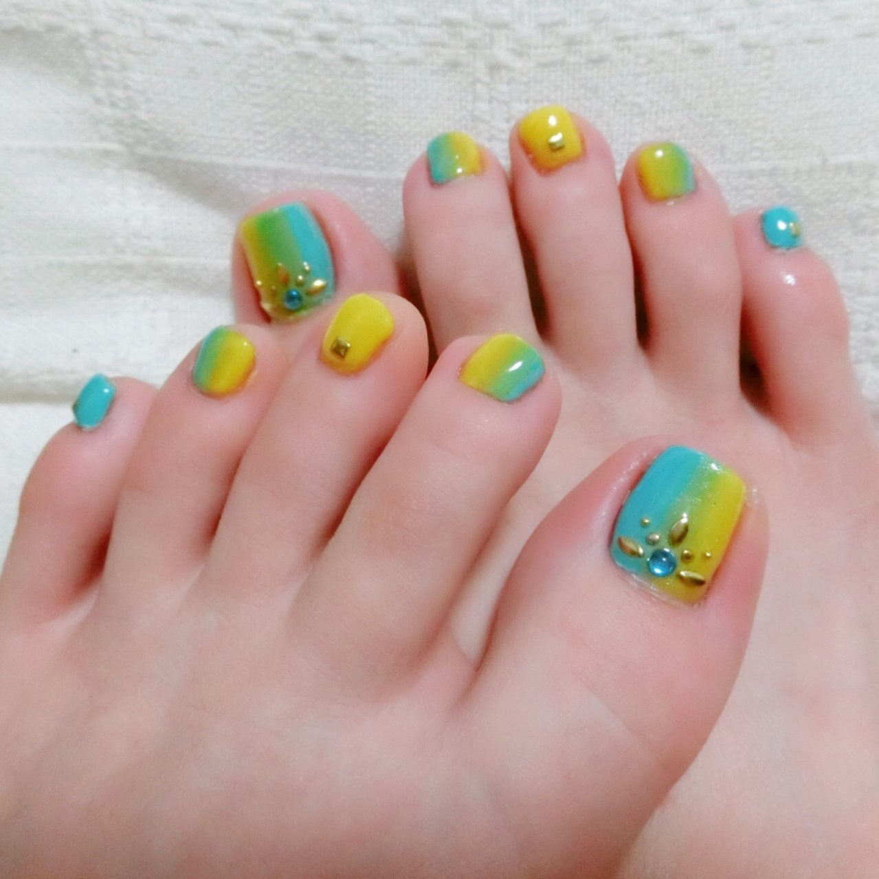 夏 フット グラデーション ジェルネイル セルフネイル Chihiro Nのネイルデザイン No ネイルブック