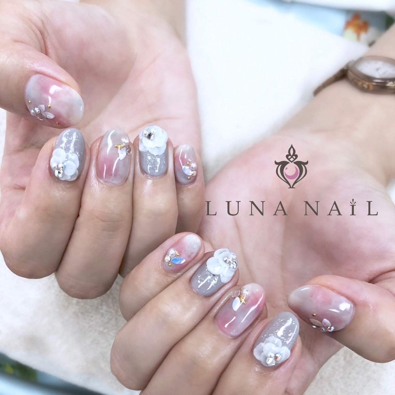 オールシーズン 成人式 卒業式 ブライダル ハンド Luna Nail のネイルデザイン No ネイルブック