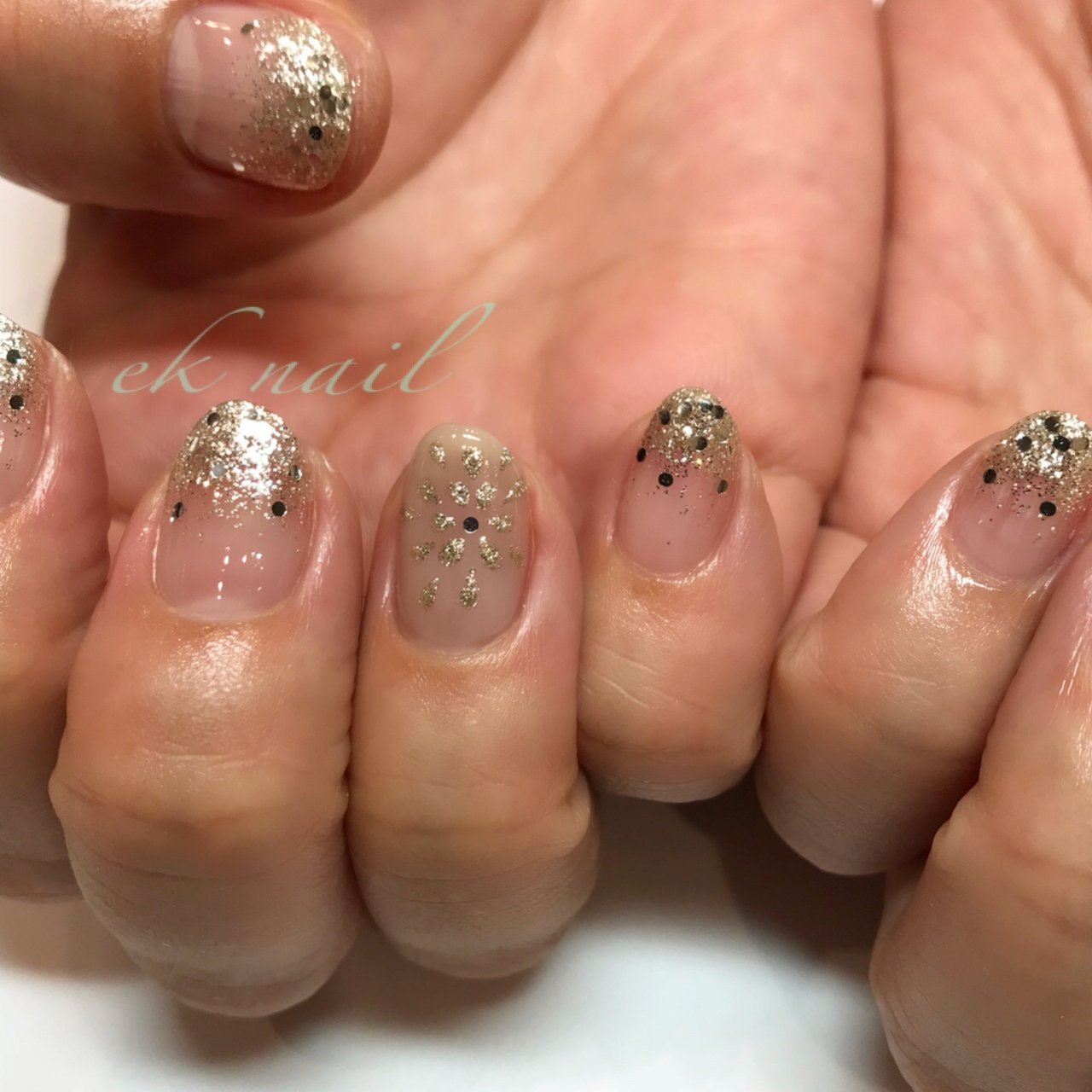 夏 ハンド グラデーション ホログラム ラメ Eknailのネイルデザイン No ネイルブック