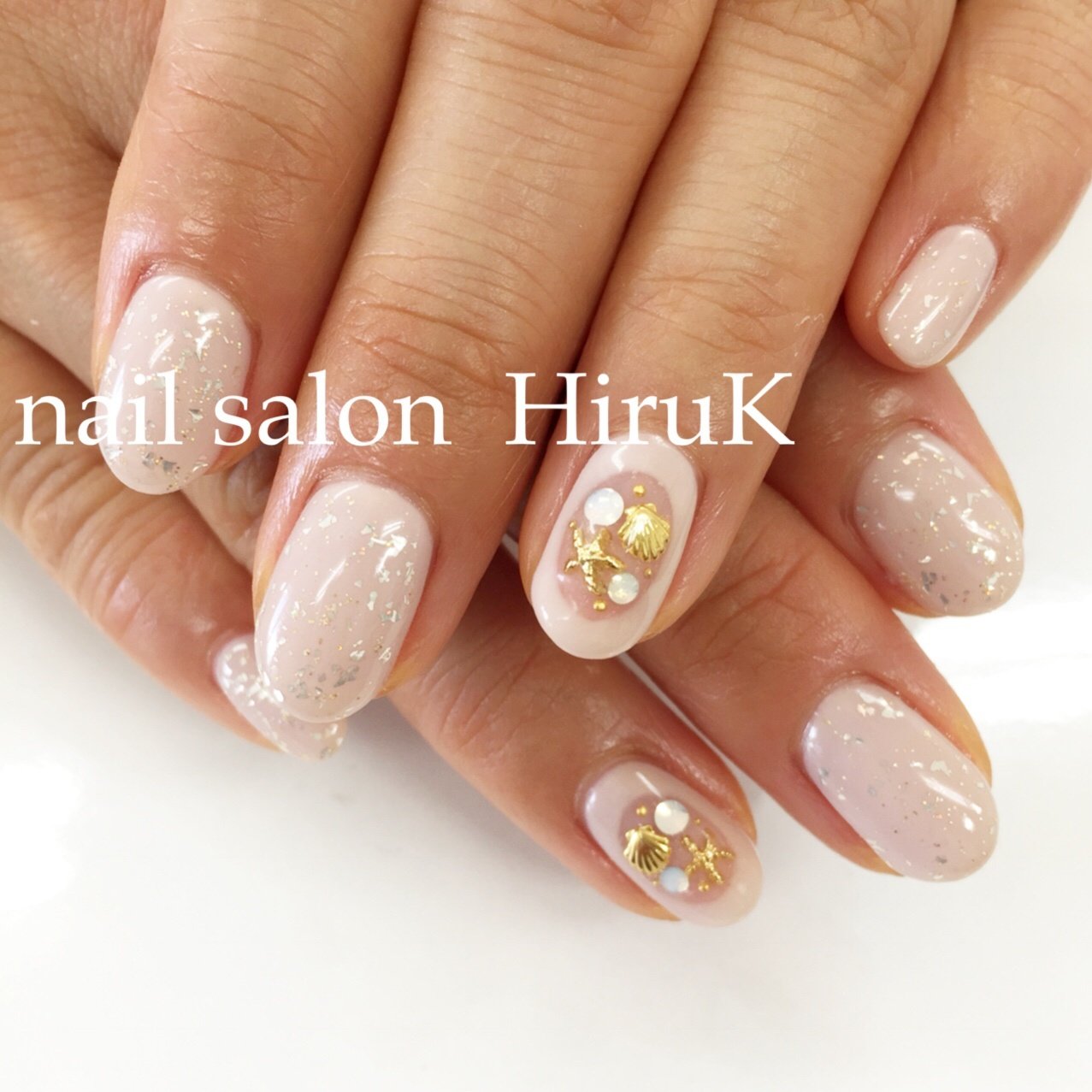 ハンド クリア ベージュ スモーキー ジェル Nailsalon Hirukのネイルデザイン No ネイルブック