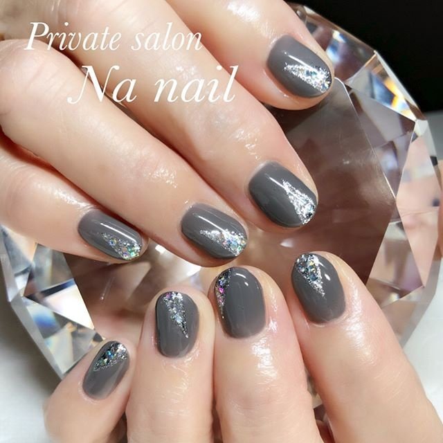 オールシーズン ハンド シンプル ホログラム ラメ Na Nailのネイルデザイン No ネイルブック