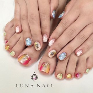 ハンドフット同時のネイルデザイン ネイルブック