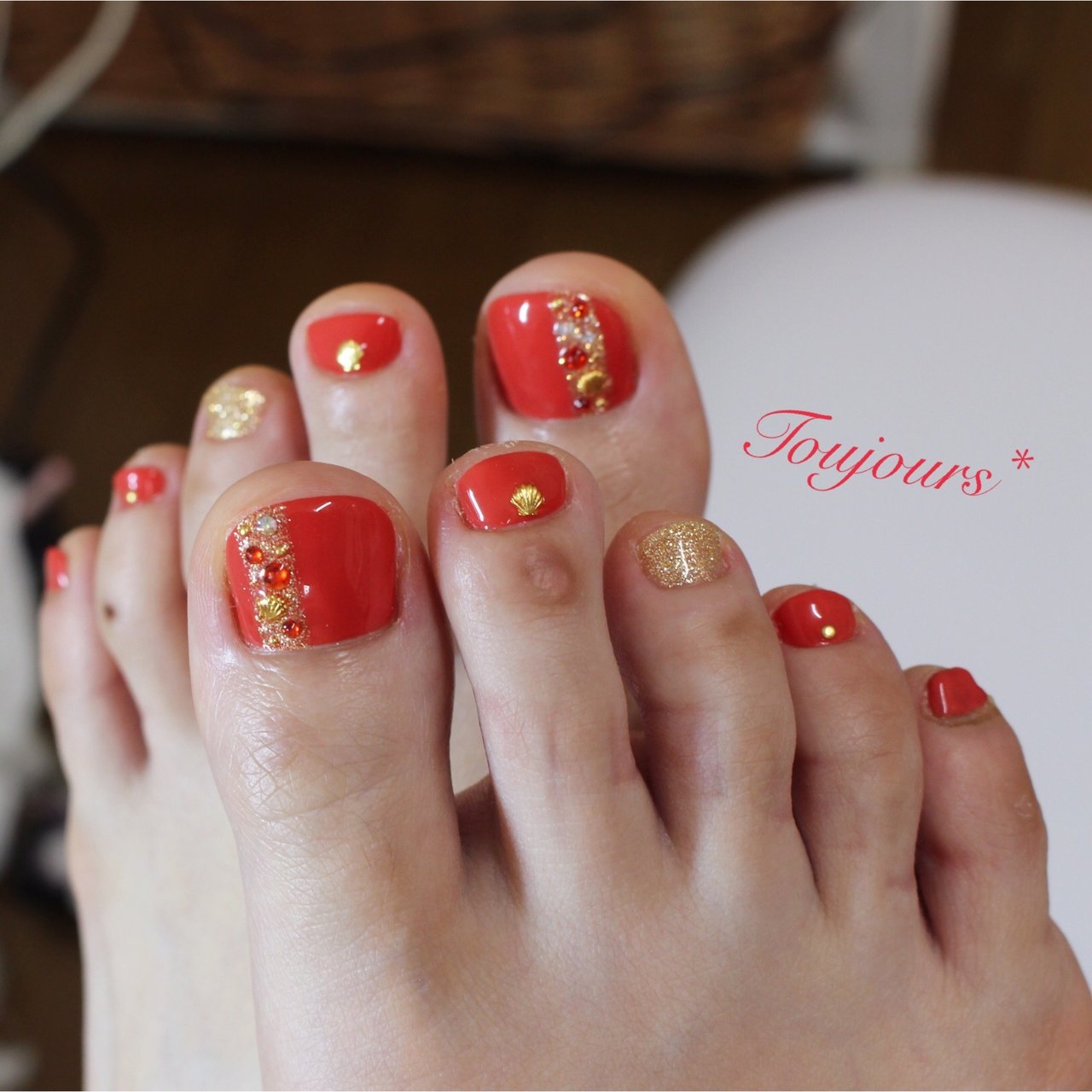 夏 海 リゾート 女子会 フット Toujours Nailsalonのネイルデザイン No ネイルブック