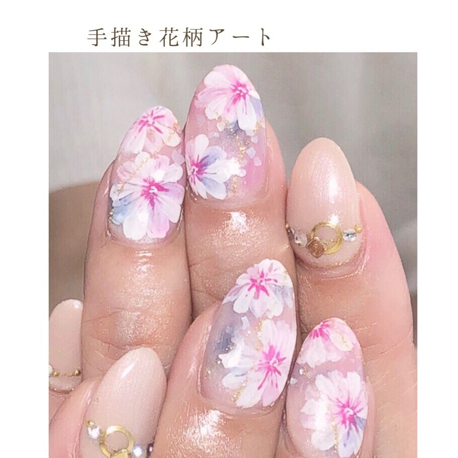 オールシーズン ハンド フラワー ミディアム ベージュ Nailsalon Annie Ginoのネイルデザイン No ネイルブック