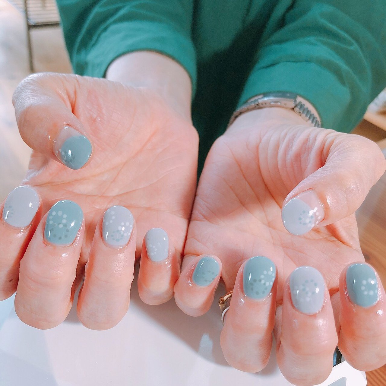オールシーズン ハンド シンプル ワンカラー ドット 咲nail サキネイル のネイルデザイン No ネイルブック