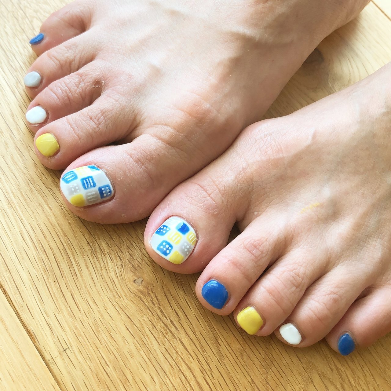 夏 オールシーズン 浴衣 女子会 フット 咲nail サキネイル のネイルデザイン No ネイルブック