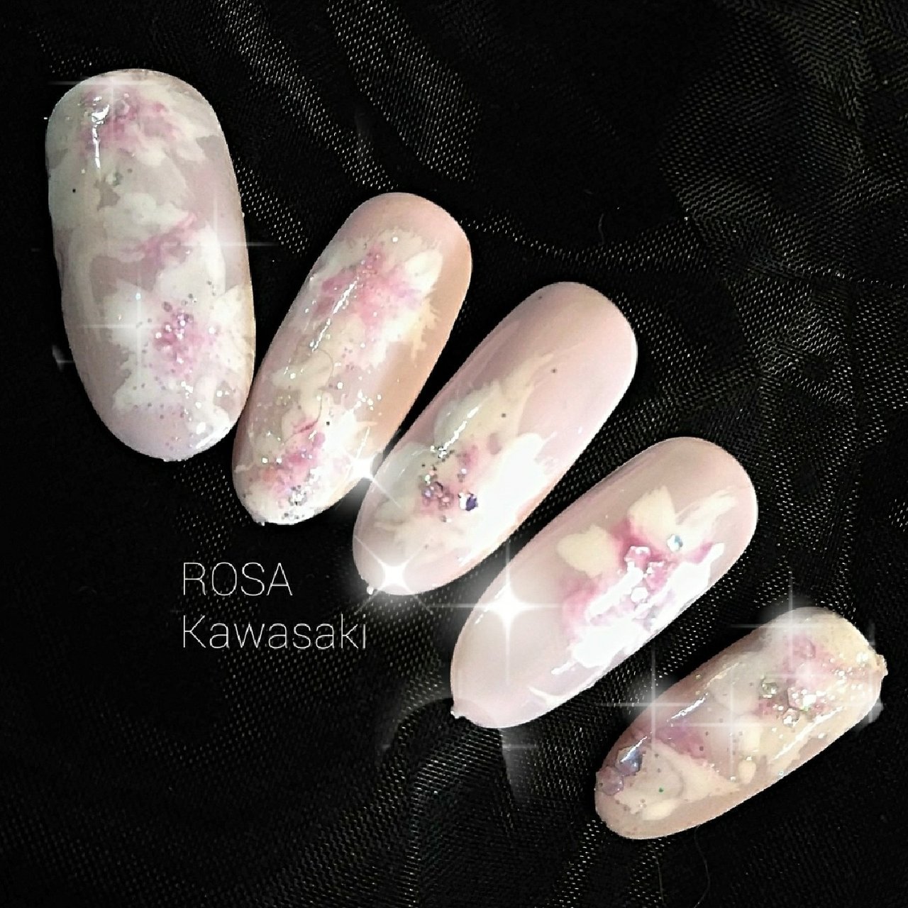 オールシーズン ハンド シンプル ラメ フラワー スカルプチュア専門nail Salon Rosa Kawasakiのネイル デザイン No ネイルブック