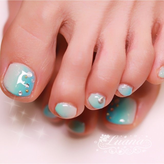 フット ターコイズ 水色 Nail Eyelash Salon Luana ルアナ のネイルデザイン No ネイルブック