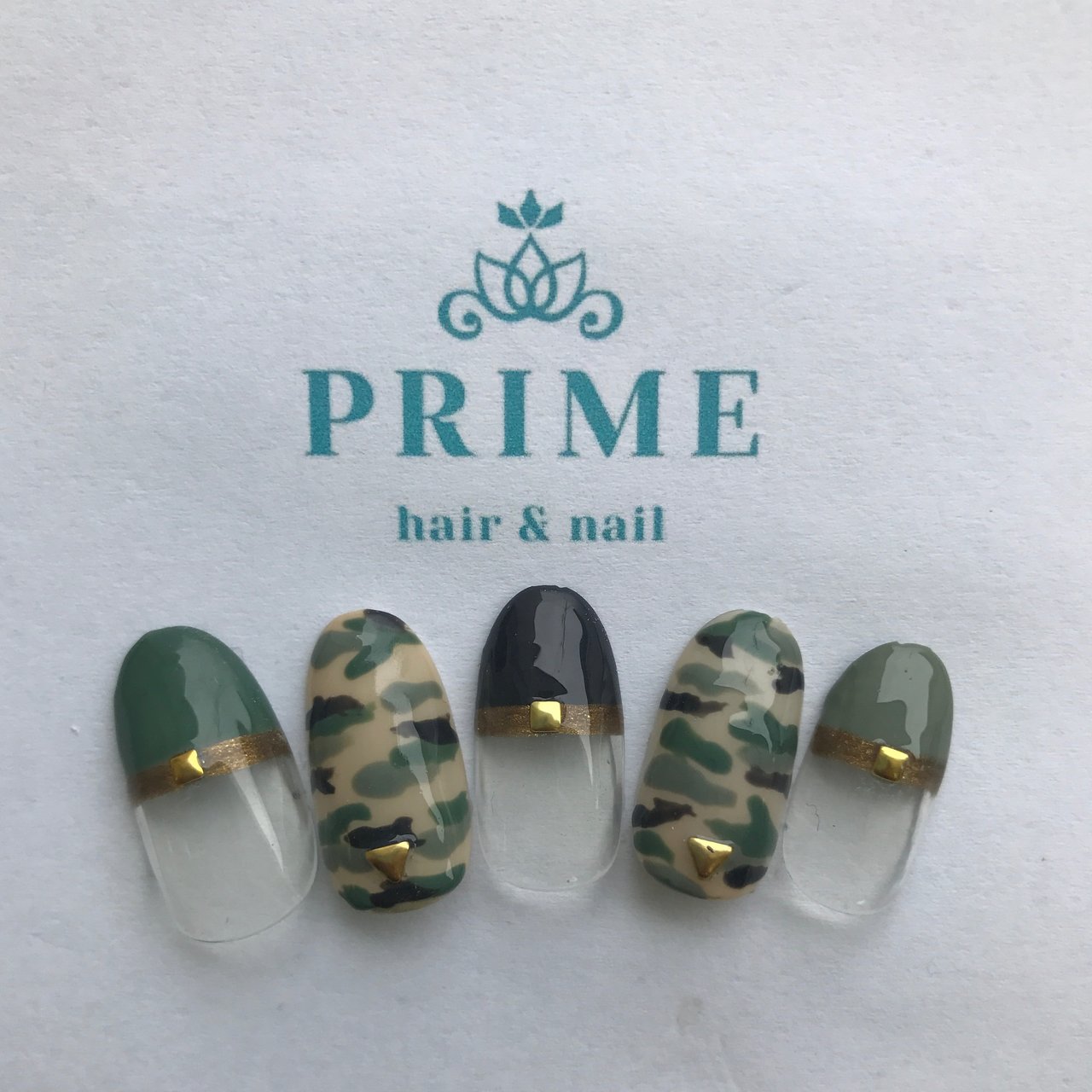 秋 冬 スポーツ ハンド 変形フレンチ Prime Yukoのネイルデザイン No ネイルブック