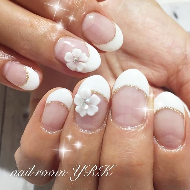 オールシーズン オフィス ハンド フレンチ フラワー Nail Room Yrkのネイルデザイン No ネイルブック