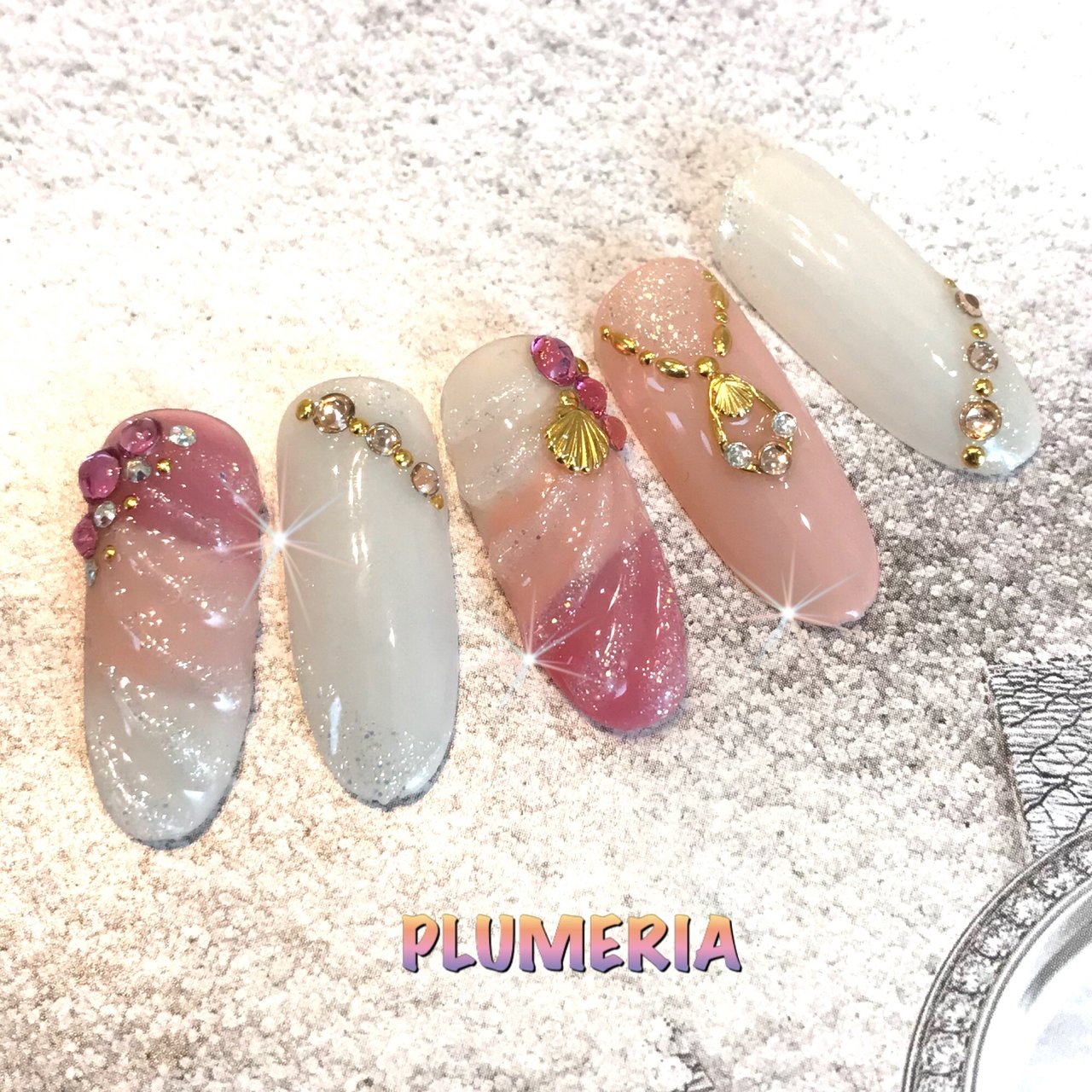 夏 海 リゾート デート ラメ Plumeria 隠れ家サロンプルメリア のネイルデザイン No ネイルブック