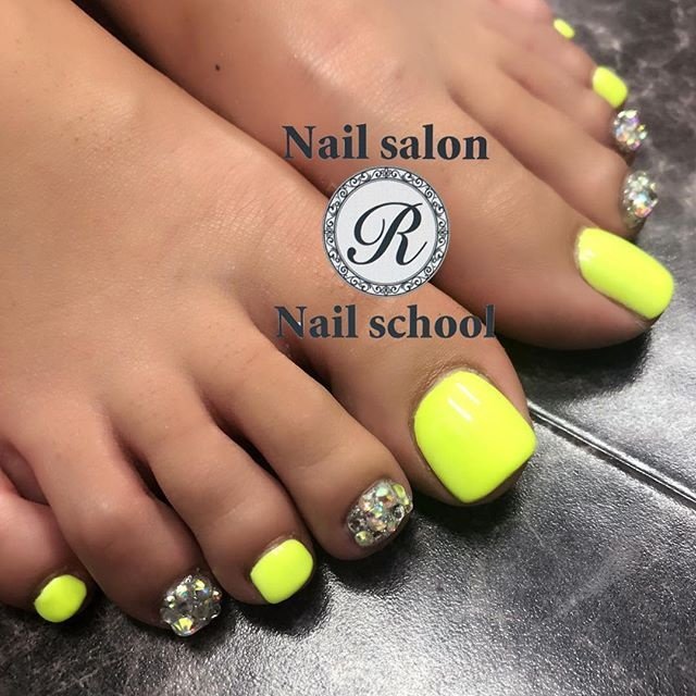 夏 オールシーズン 海 リゾート ワンカラー Nailsalon R大須賀真弓のネイルデザイン No ネイルブック