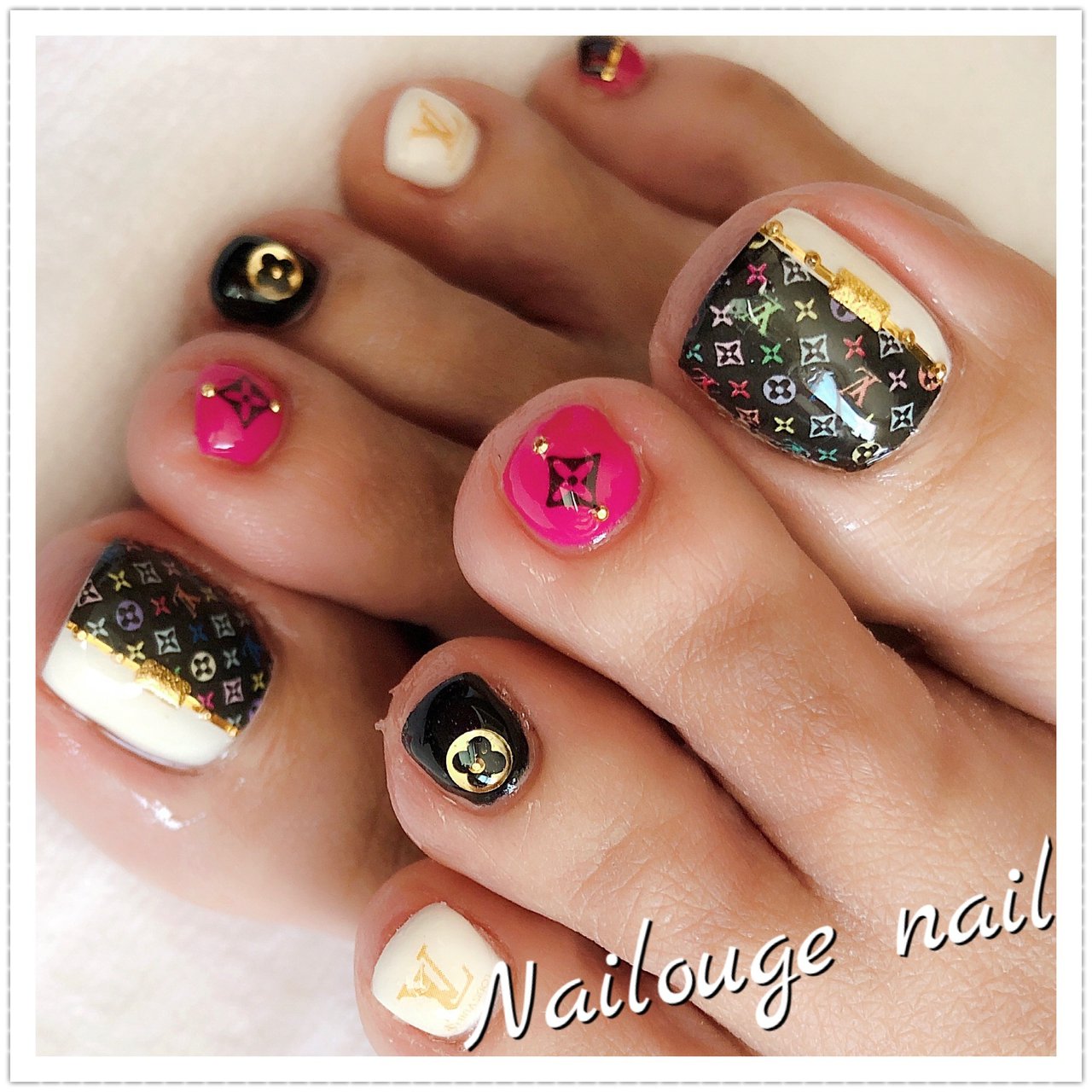 夏/デート/女子会/フット/バイカラー - nailsalon_Nailougeのネイルデザイン[No.3418309]｜ネイルブック