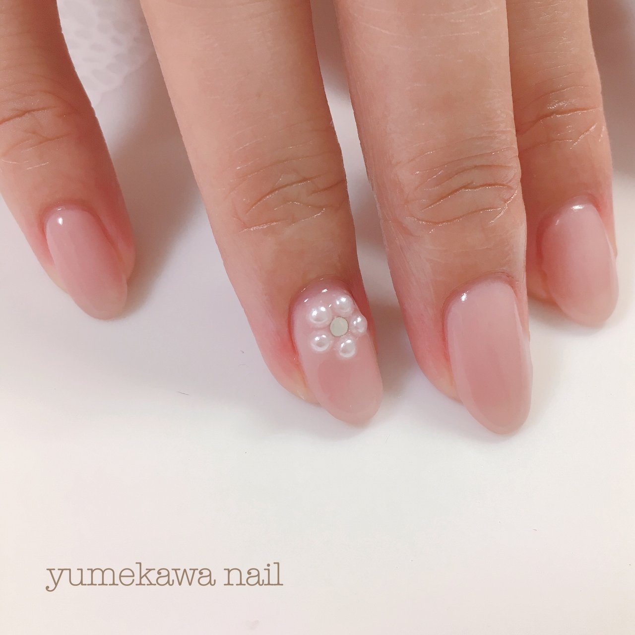 オールシーズン ハンド シンプル ワンカラー ビジュー Kie Yumekawaのネイルデザイン No ネイルブック