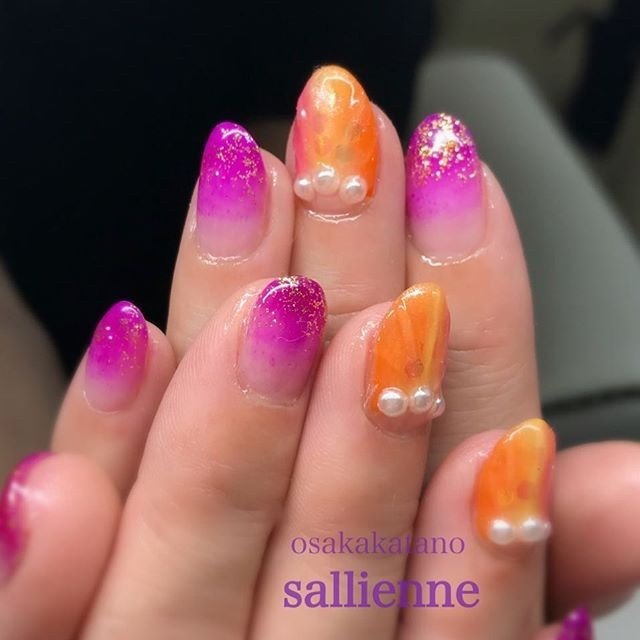 夏 ハンド 人魚の鱗 ミディアム ピンク 山田さおり サリエンヌのネイルデザイン No 3428239 ネイルブック