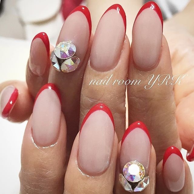 オールシーズン ハンド フレンチ ワンカラー ビジュー Nail Room Yrkのネイルデザイン No ネイルブック