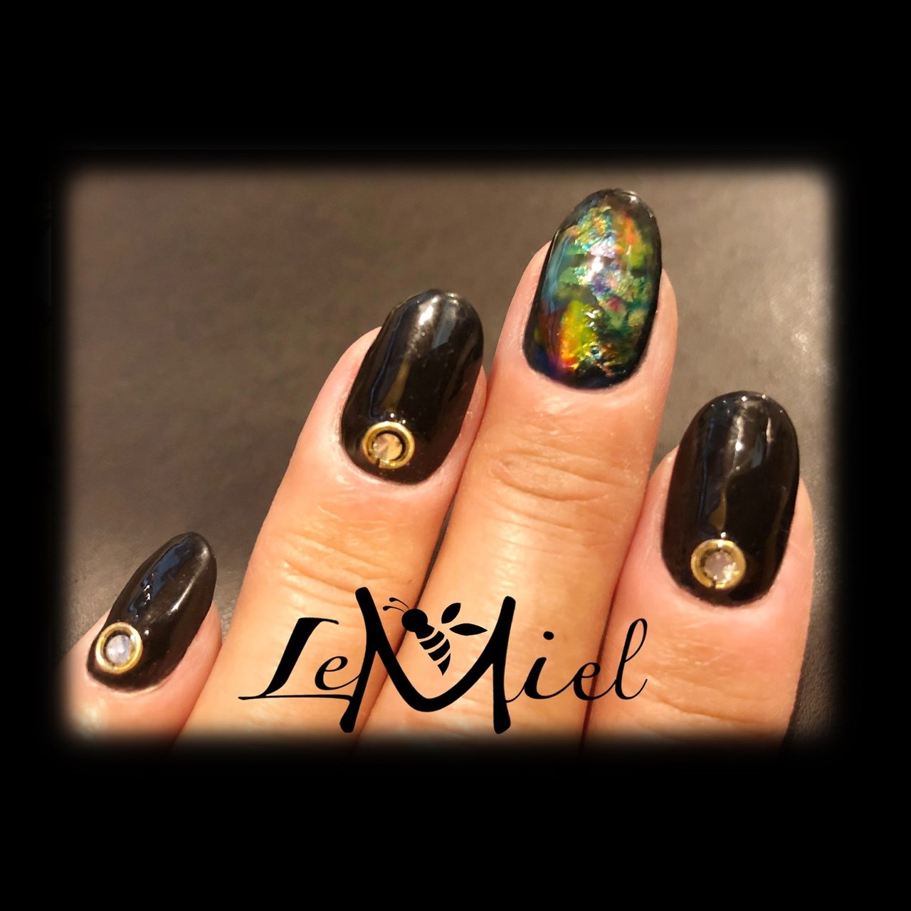 オールシーズン ハンド ミディアム ブラック ジェル Nail Lemielのネイルデザイン No ネイルブック