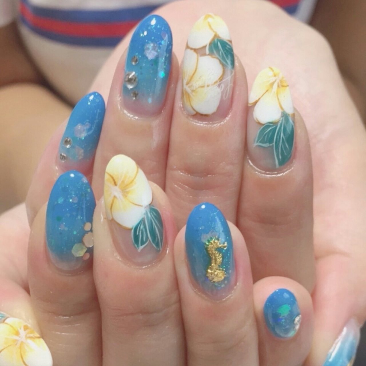 夏 海 ハンド グラデーション ラメ じゅ のネイルデザイン No ネイルブック