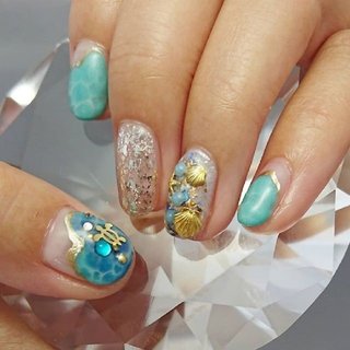 #7月定額デザイン #海ネイル #夏ネイル #水面ネイル #トロピカルネイル #メタルゴールド #シェルパーツ #ヒトデ#ブルーパール #かめ#ホログラムラメ #ご姉妹仲良し様#日吉元住吉ネイルサロン #グラモロソ #夏 #海 #リゾート #浴衣 #ハンド #ビジュー #シェル #スターフィッシュ #マリン #ショート #ターコイズ #水色 #ブルー #ジェルネイル #お客様 #micchee #ネイルブック