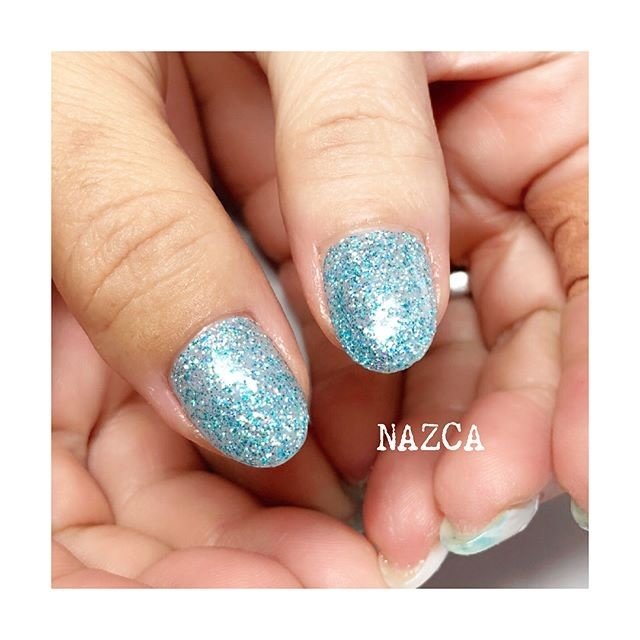 夏 ハンド ラメ ホワイト 水色 Nazca Nailのネイルデザイン No ネイルブック