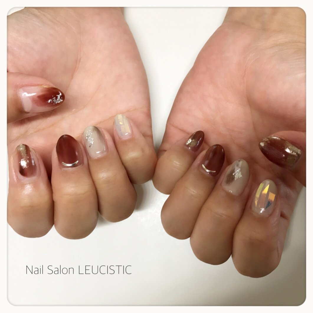 秋 オールシーズン 旅行 ハンド ブラウン Nail Salon Leucisticのネイルデザイン No ネイルブック