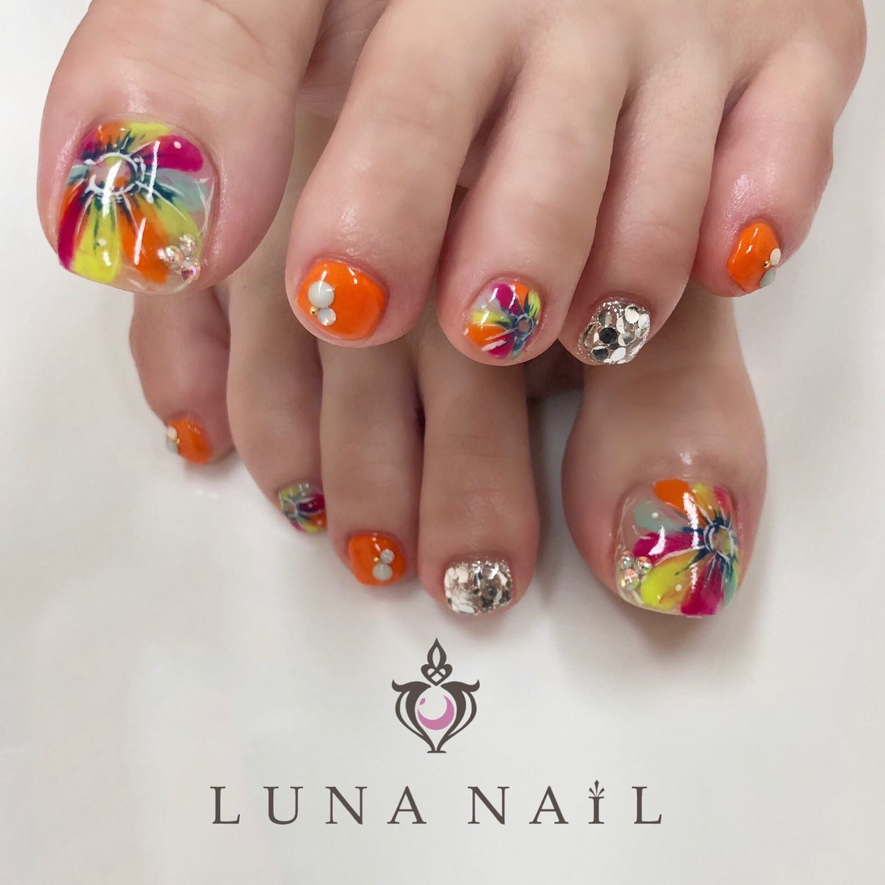 夏 海 リゾート フット フラワー Luna Nail のネイルデザイン No ネイルブック