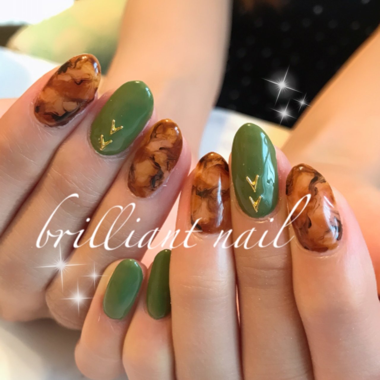 秋 冬 ハンド べっ甲 グリーン Brilliantnailのネイルデザイン No ネイルブック