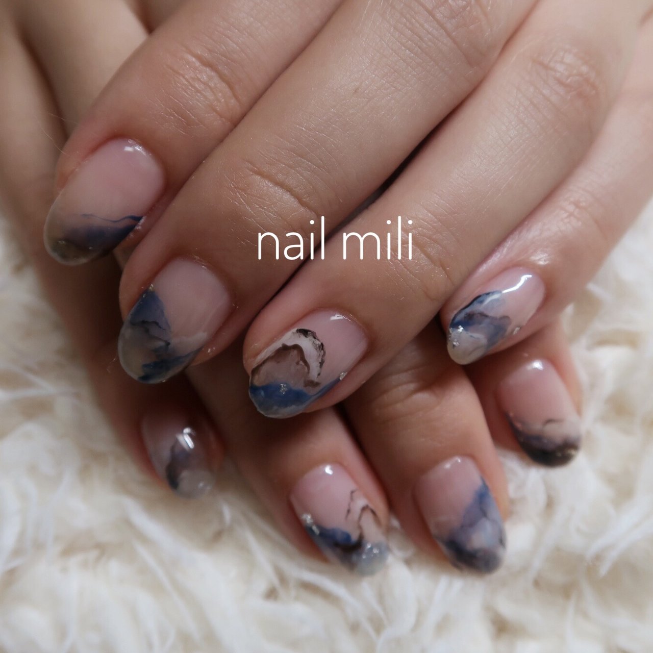 秋 旅行 ハンド ニュアンス ミディアム Nail Miliのネイルデザイン No ネイルブック