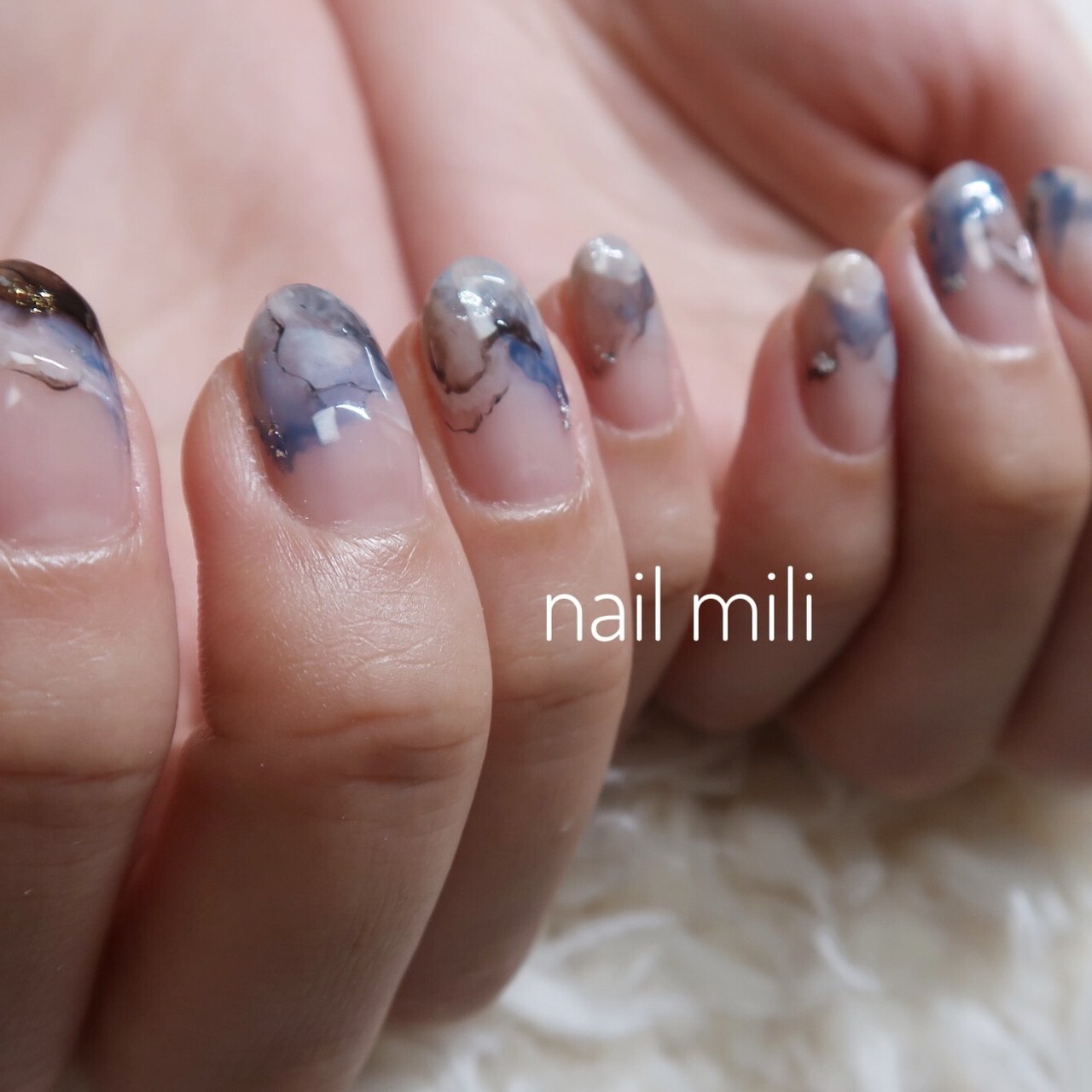 秋 旅行 ハンド ニュアンス ミディアム Nail Miliのネイルデザイン No ネイルブック