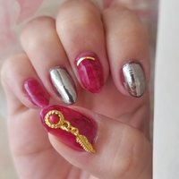 レッド シルバー マニキュアのネイルデザイン ネイルブック