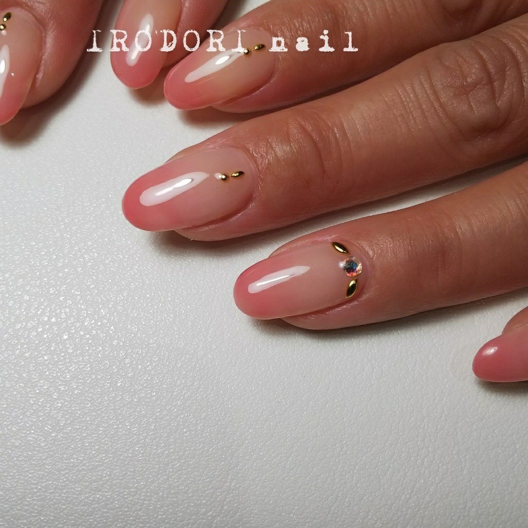 オールシーズン シンプル グラデーション ベージュ ピンク Irodori Nailのネイルデザイン No ネイルブック