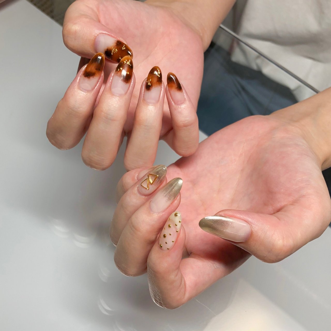 秋 冬 ハンド グラデーション ニュアンス Nail Room Kuku のネイルデザイン No ネイルブック