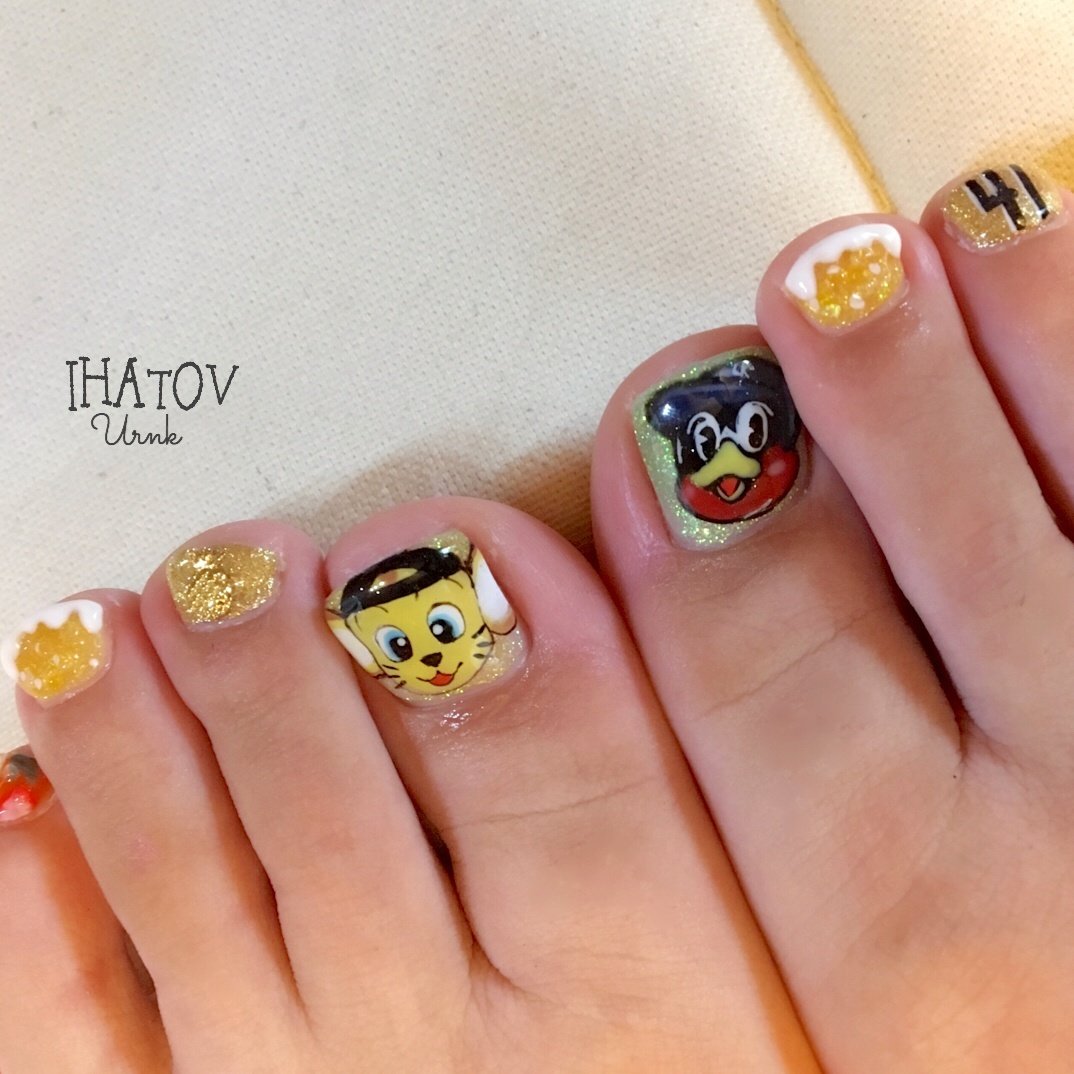 夏 スポーツ デート フット ラメ Ihatov Nailarts のネイルデザイン No ネイルブック