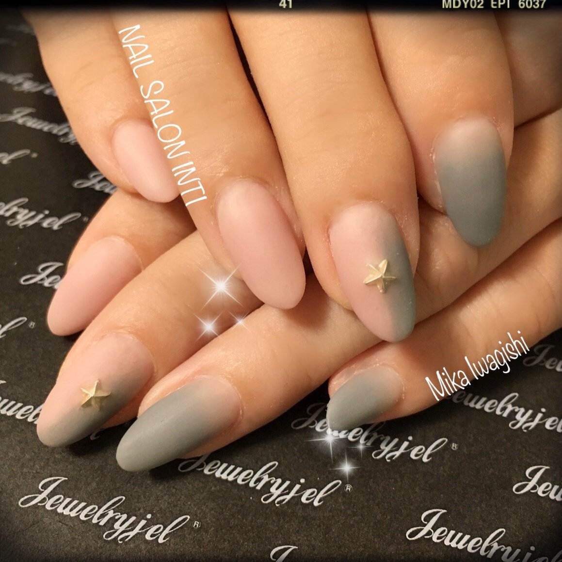 夏 秋 オールシーズン オフィス ハンド Nailsalon Inti 岩岸美華 のネイルデザイン No ネイルブック