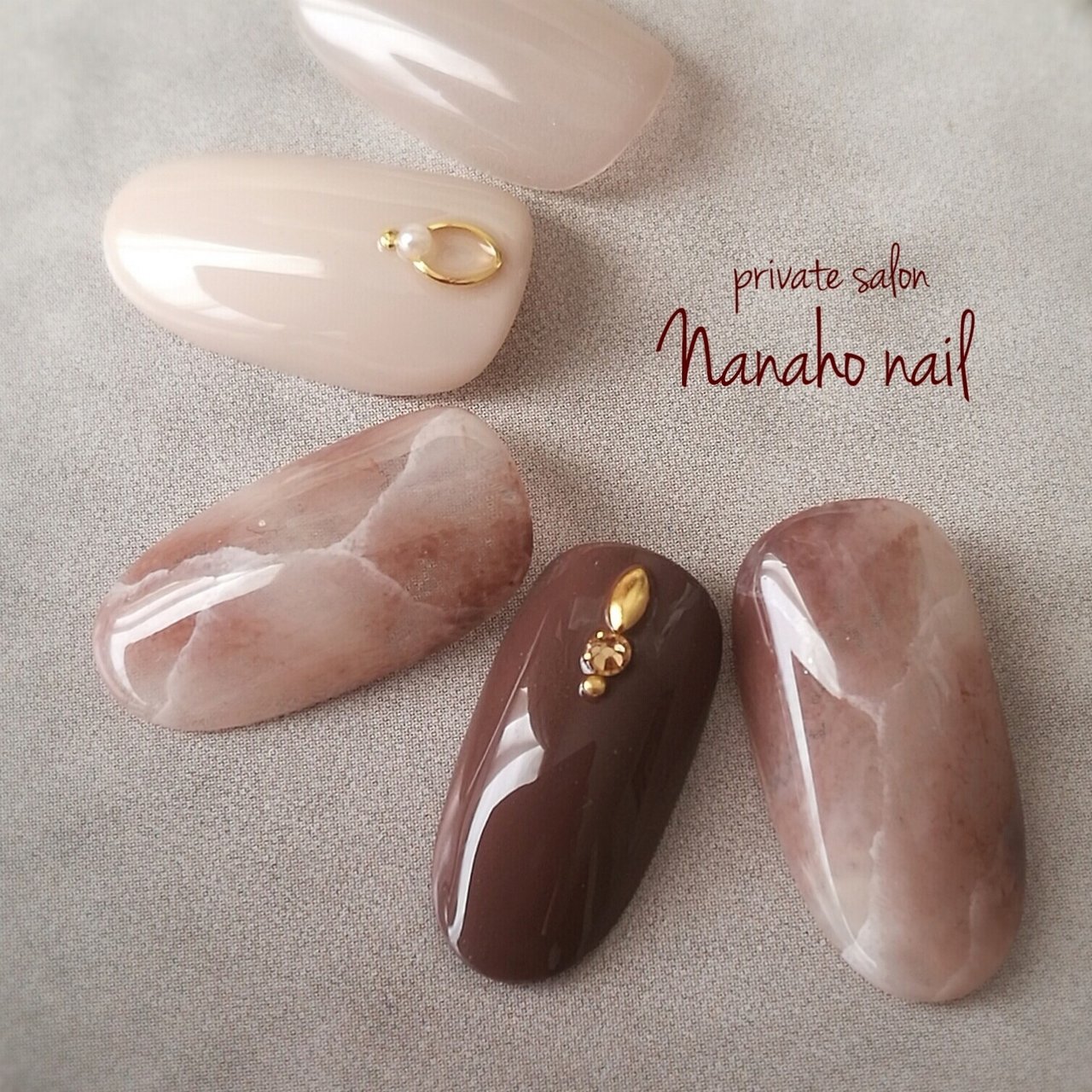 秋 冬 大理石 ブラウン ジェル Nanaho Nail 大阪府八尾市 のネイルデザイン No ネイルブック