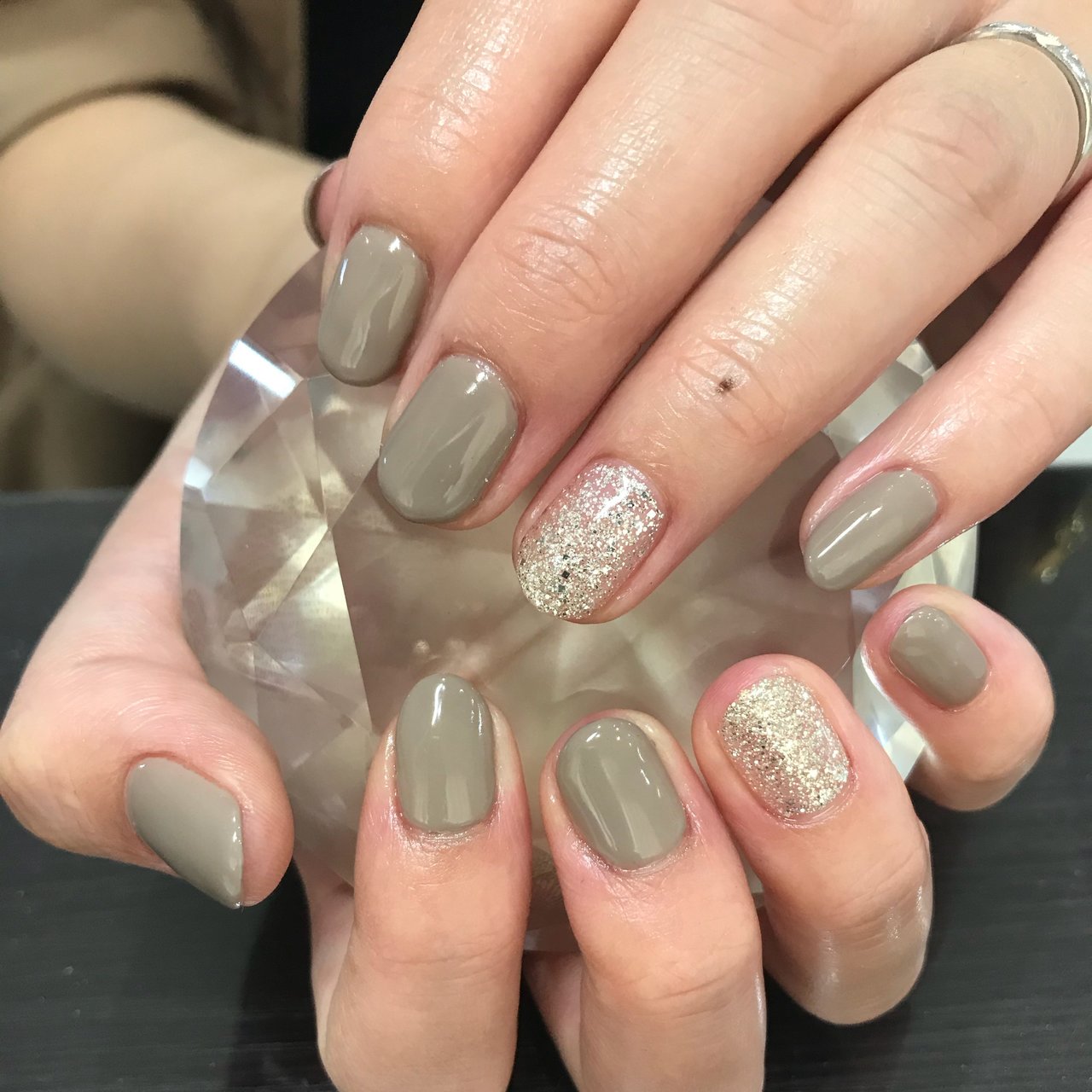 秋 冬 ハンド ラメ ワンカラー Tluck Nailのネイルデザイン No