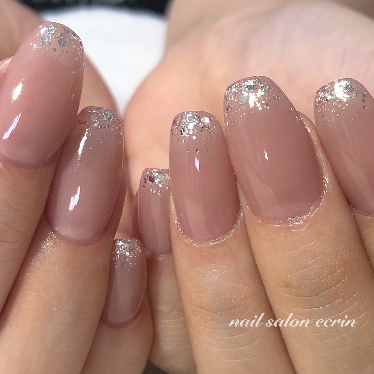 ホログラム ワンカラー ベージュ Nail Ecrinのネイルデザイン No ネイルブック