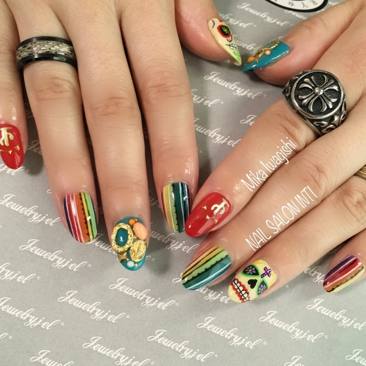 オールシーズン 旅行 ハロウィン パーティー ハンド Nailsalon Inti 岩岸美華 のネイルデザイン No ネイルブック