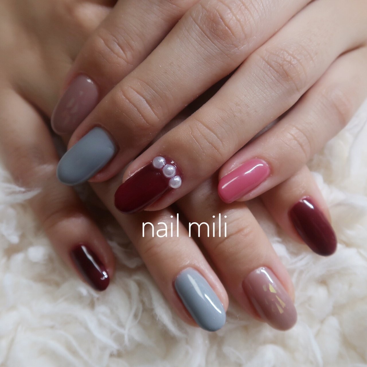 秋 冬 ハンド ホログラム ワンカラー Nail Miliのネイルデザイン No ネイルブック