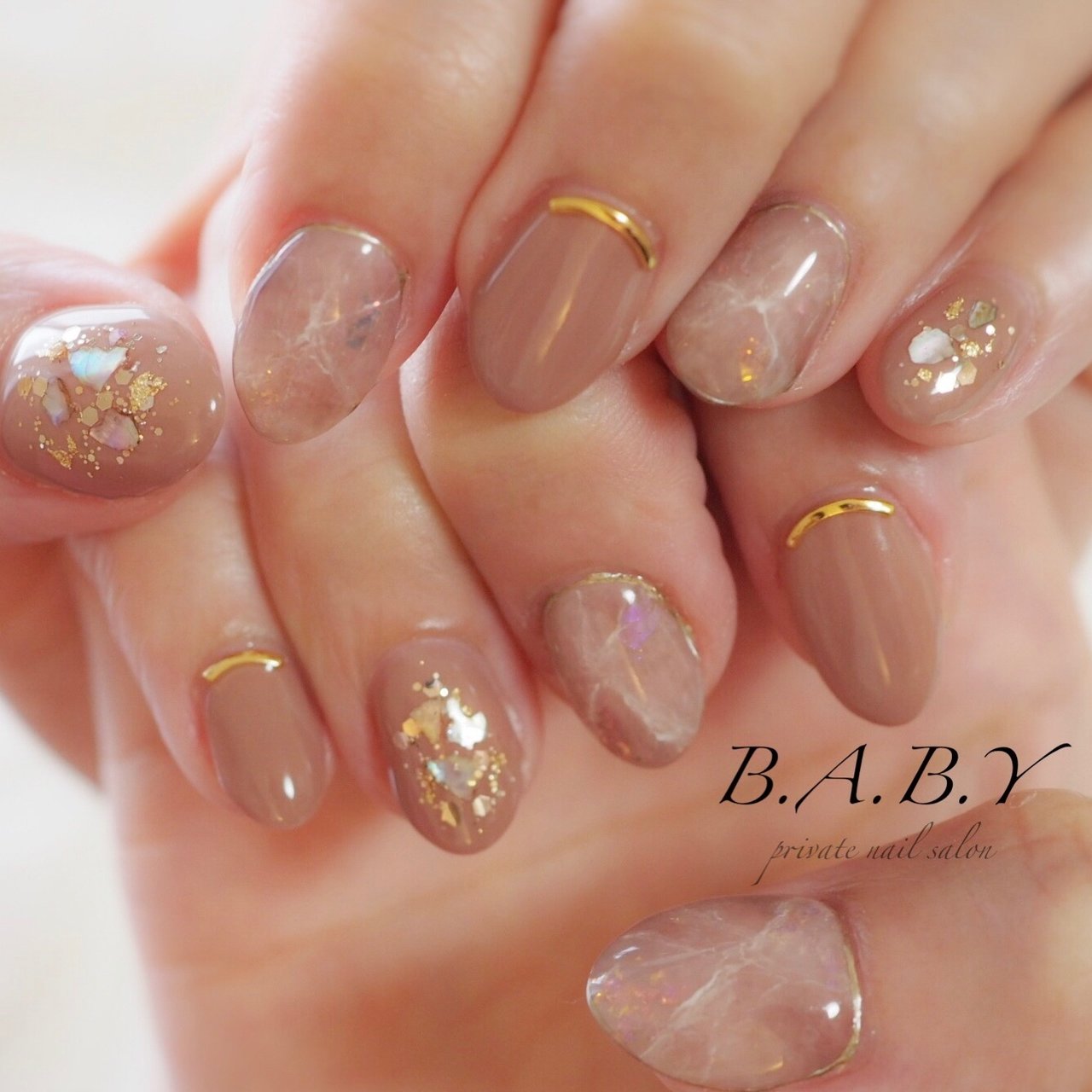 秋 冬 オフィス ハンド 大理石 B A B Y Nail Emiのネイルデザイン No ネイルブック