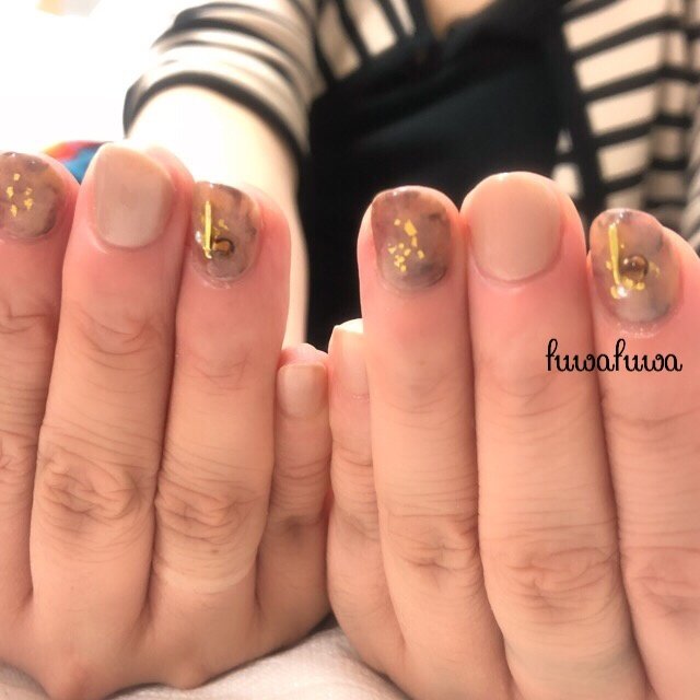 秋 冬 オフィス ショート ベージュ Fuwafuwa Takakoのネイルデザイン No ネイルブック