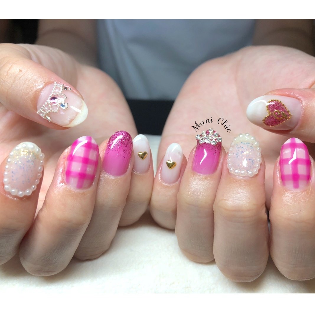 ハンド チェック ハート ホワイト ピンク Mani Chicのネイルデザイン No ネイルブック