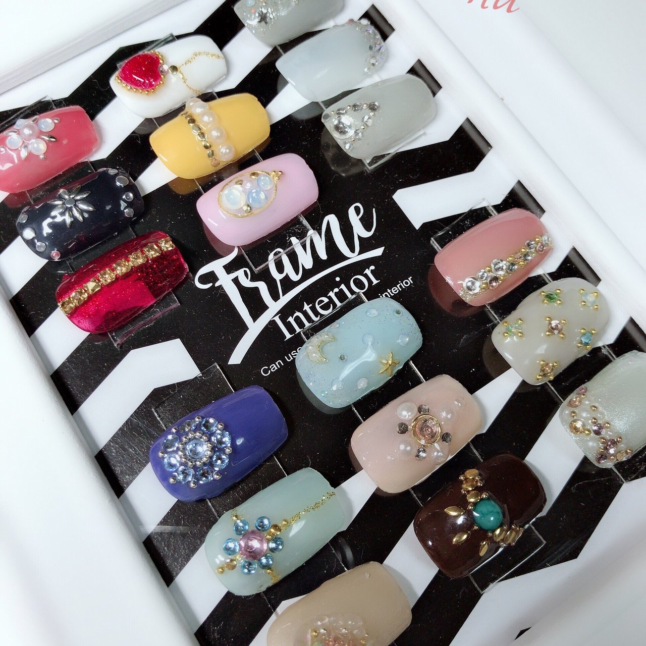 オールシーズン ブライダル パーティー ハンド ビジュー Nail Space Luanaのネイルデザイン No ネイルブック