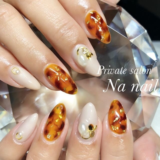 秋 ハンド ビジュー パール べっ甲 Na Nailのネイルデザイン No 3515796 ネイルブック