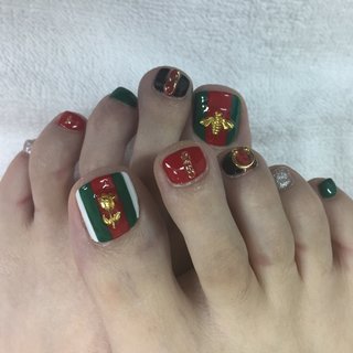 グッチカラーのネイルデザイン ネイルブック