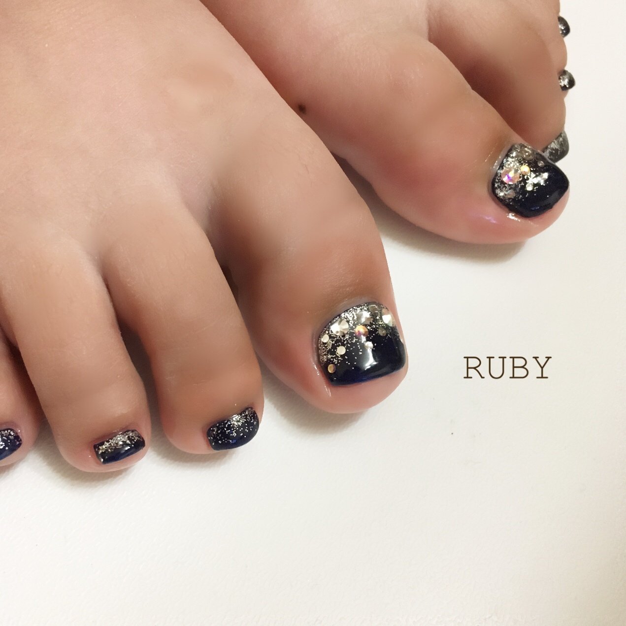 夏 秋 フット ラメ ワンカラー Ruby Nail07のネイルデザイン No ネイルブック