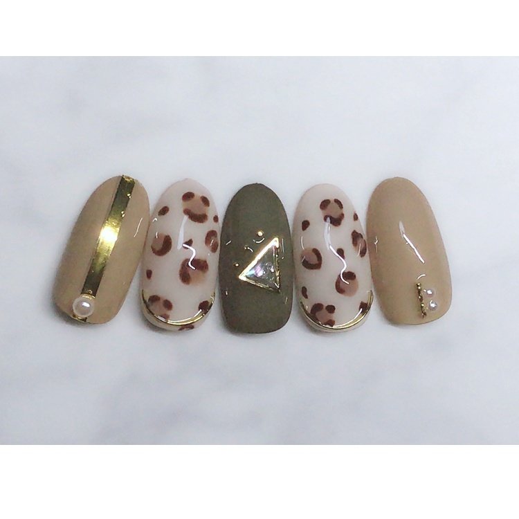 秋 冬 ハンド アニマル柄 レオパード Min Nail のネイルデザイン No 3519015 ネイルブック