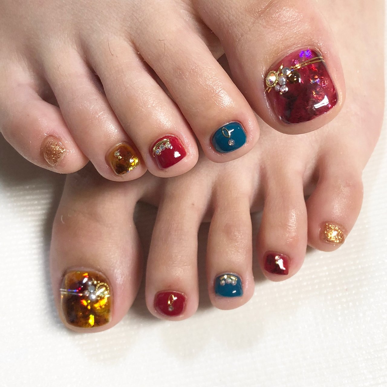 秋 冬 フット べっ甲 レッド Nailroomlarmeのネイルデザイン No 3522083 ネイルブック